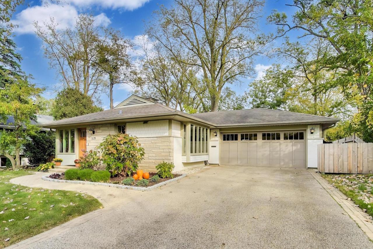 3399 Krenn Ave., Highland Park, IL 60035