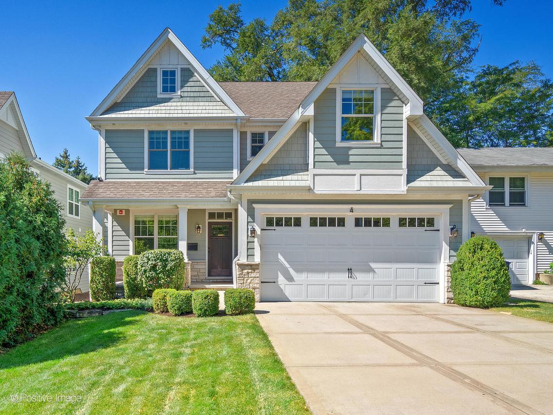 4 Oxford Ave., Clarendon Hills, IL 60514