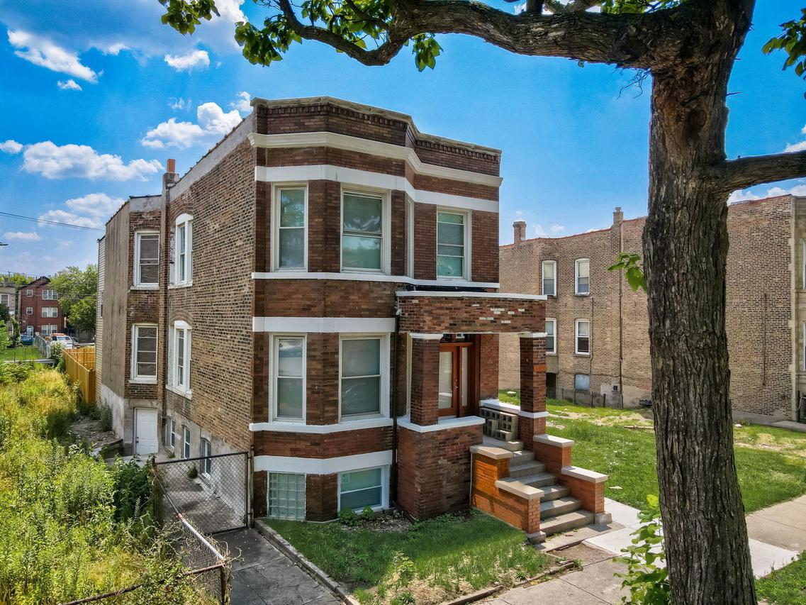 3115 W Flournoy St., Chicago, IL 60612