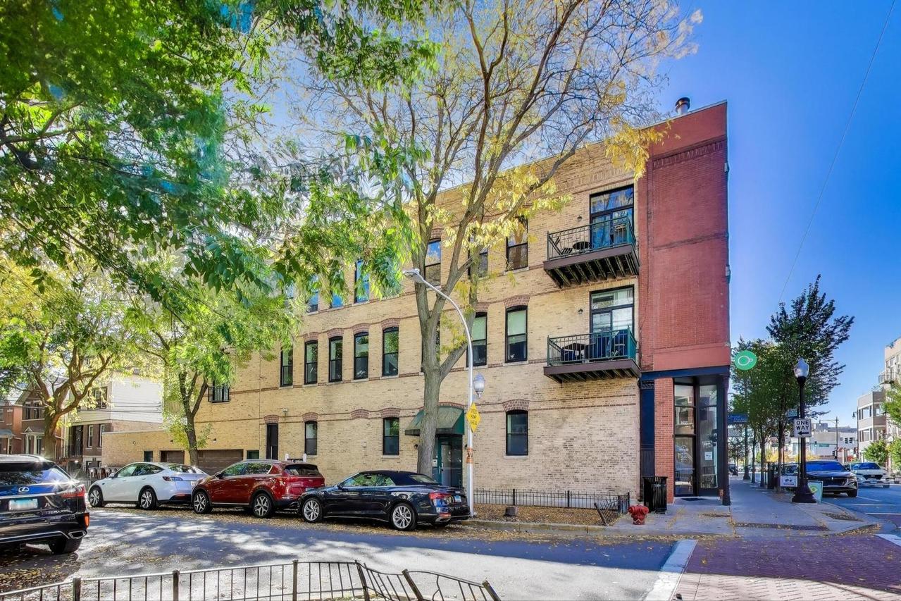 2360 N Janssen St. #2D, Chicago, IL 60614