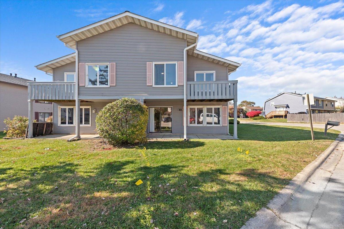 20 Elm Ct. #2, Bolingbrook, IL 60440