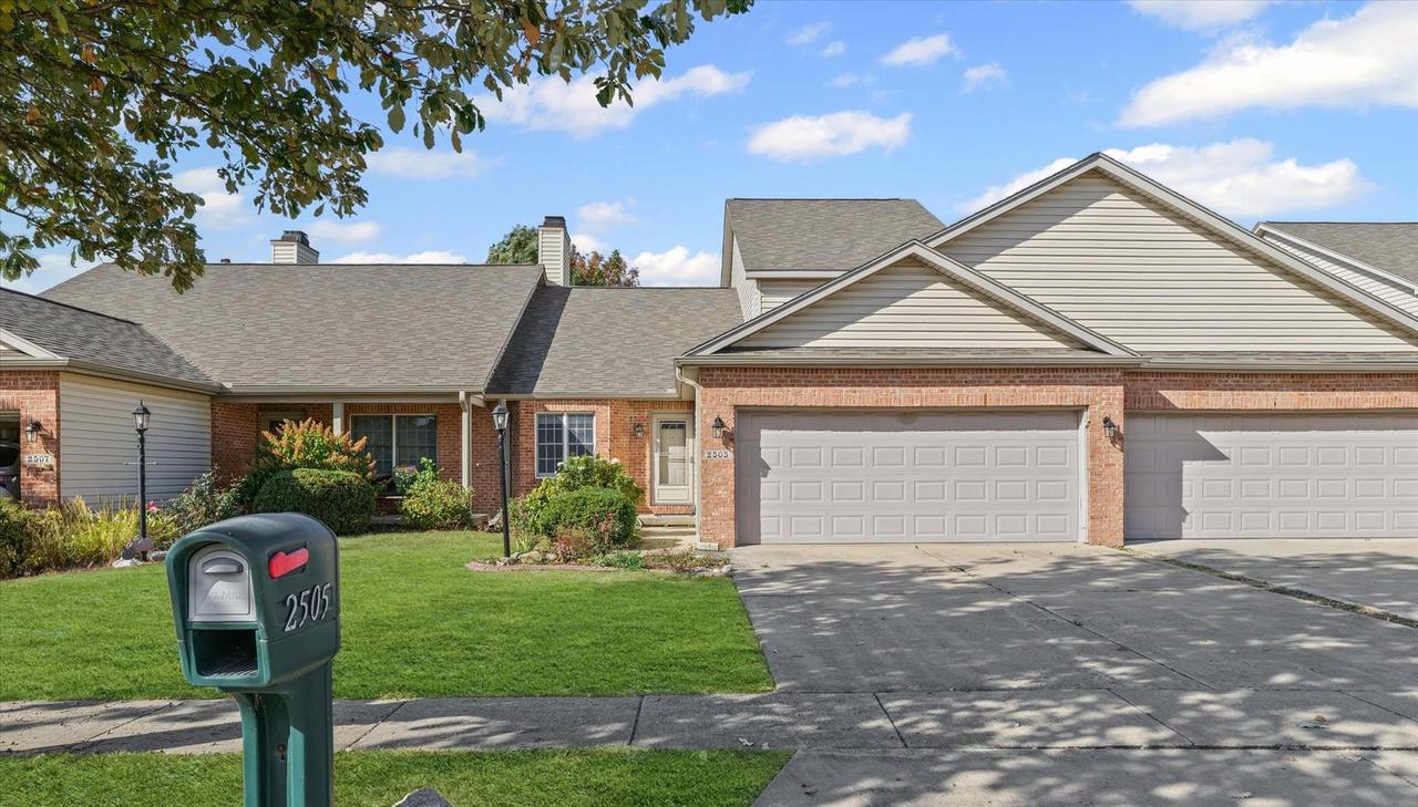 2505 Windward Blvd., Champaign, IL 61821