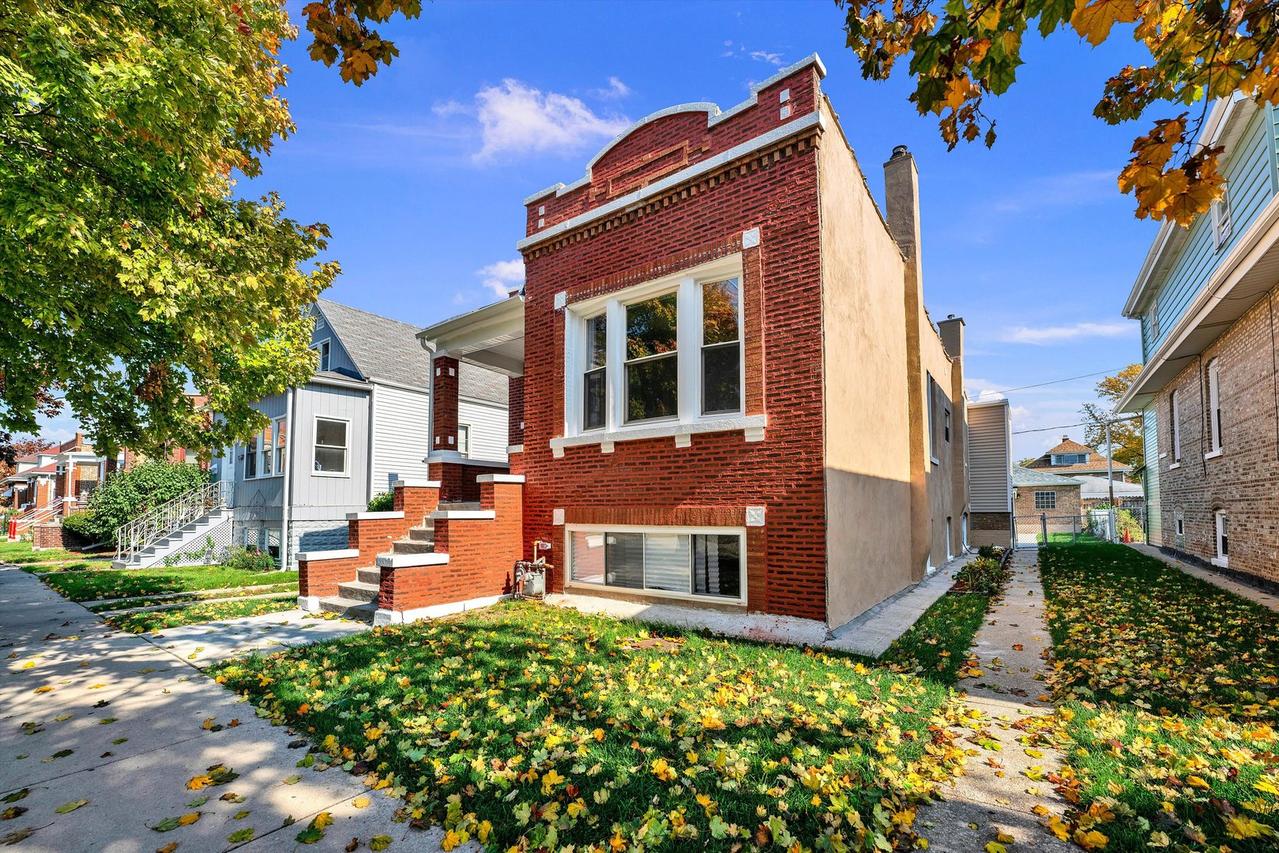 2517 S 59th Ct., Cicero, IL 60804