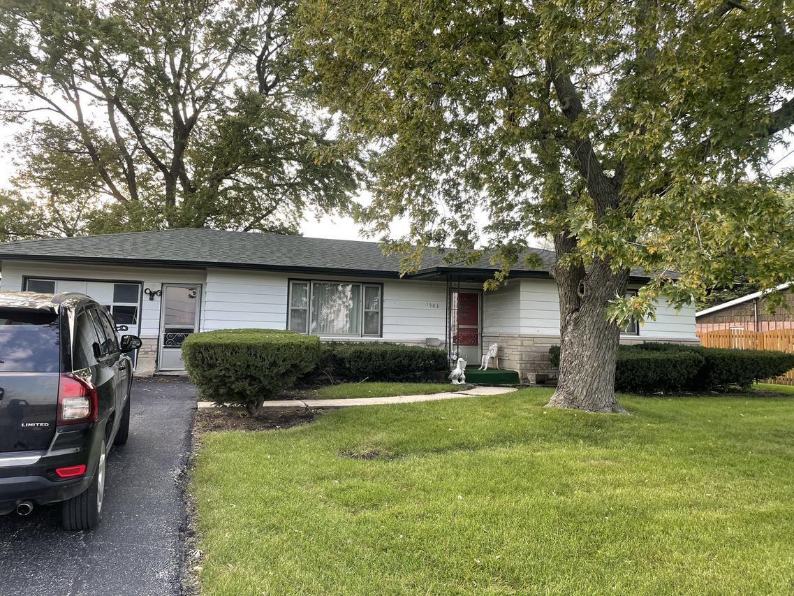 1503 Rickey Dr., Joliet, IL 60433