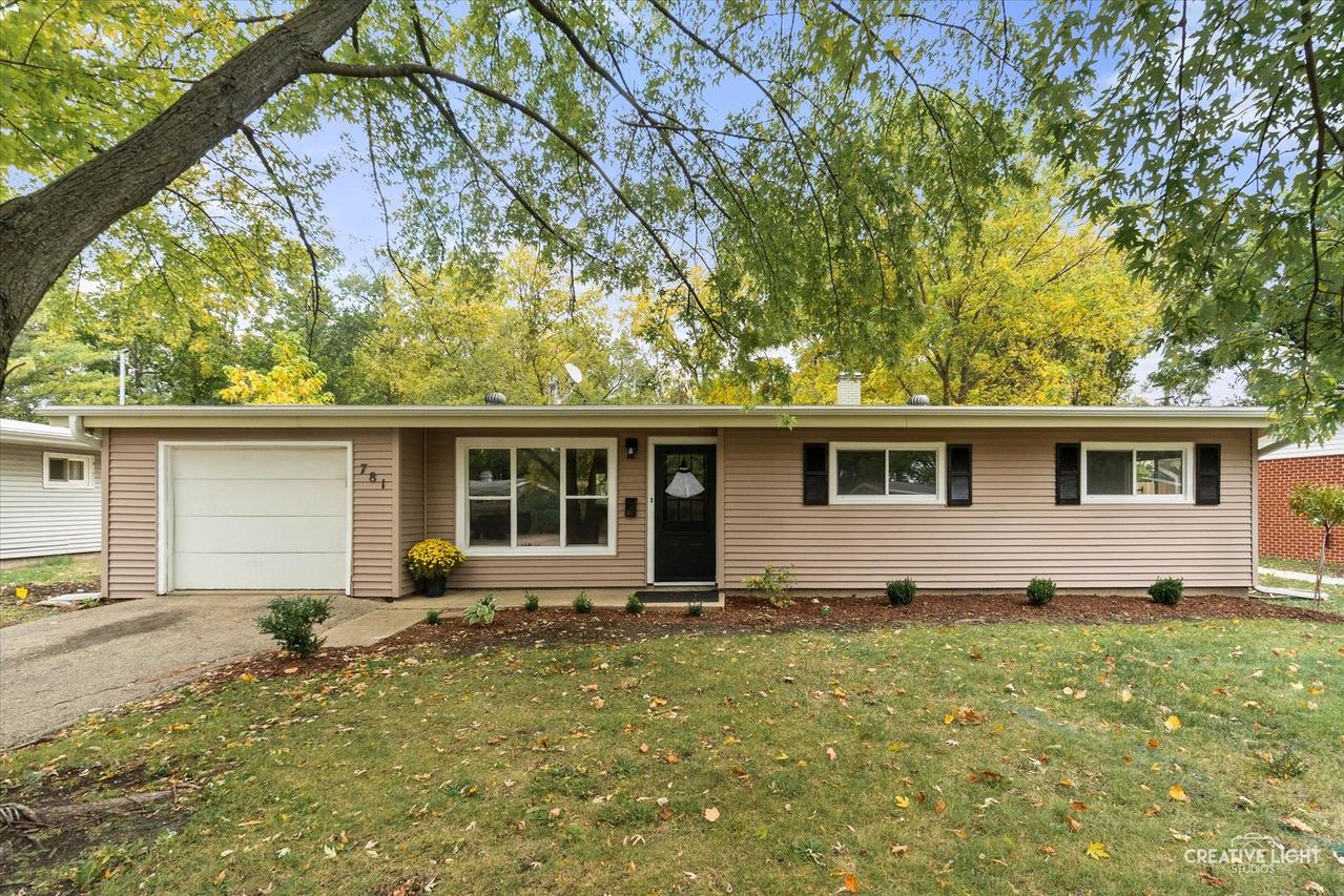 781 N Elmwood Dr., Aurora, IL 60506