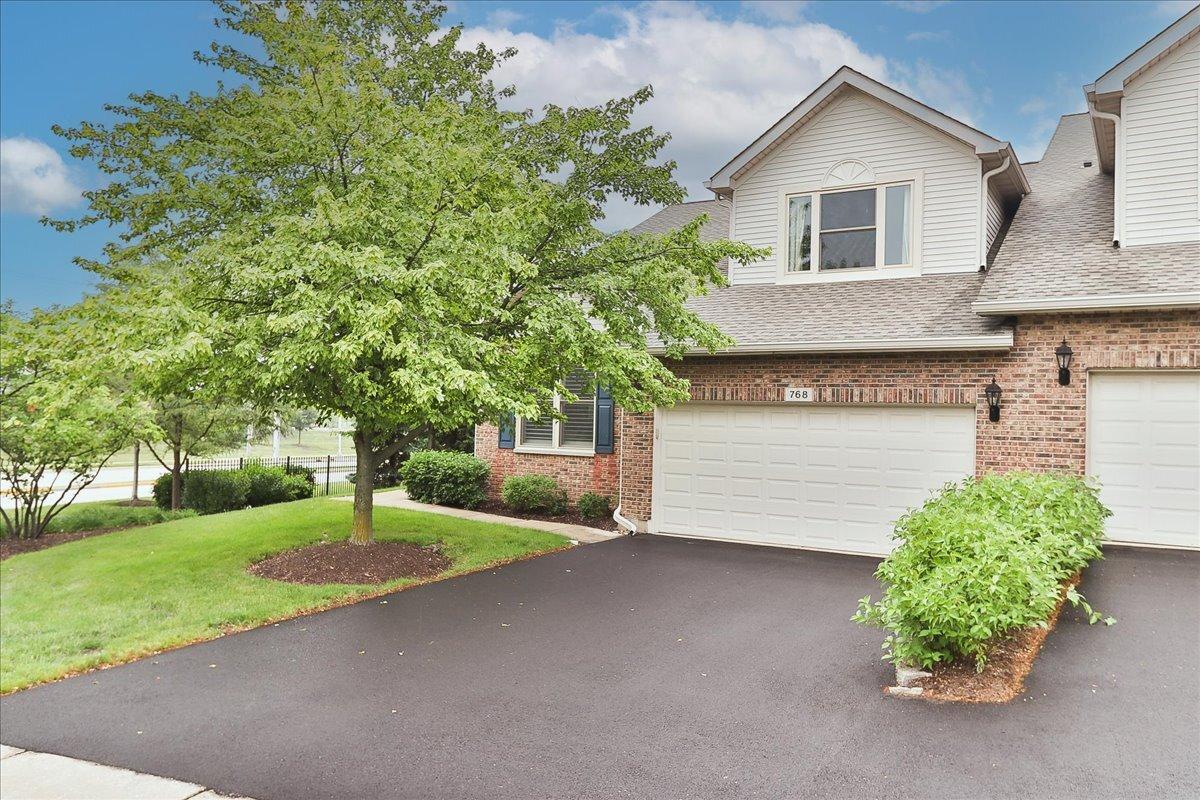 768 W St Johns Pl., Addison, IL 60101