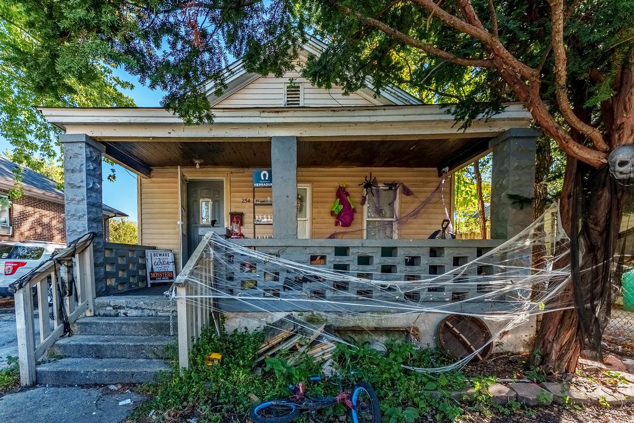 254 Mcroberts St., Joliet, IL 60432