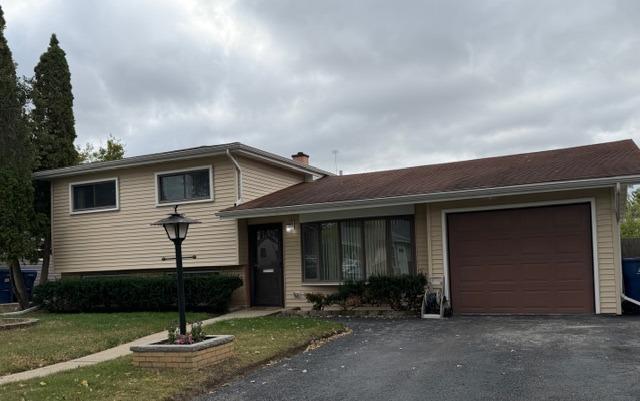 2713 Varonen Ave., Waukegan, IL 60087