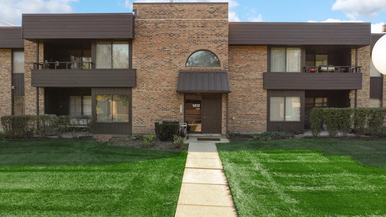 1412 N Sterling Ave. #102, Palatine, IL 60067
