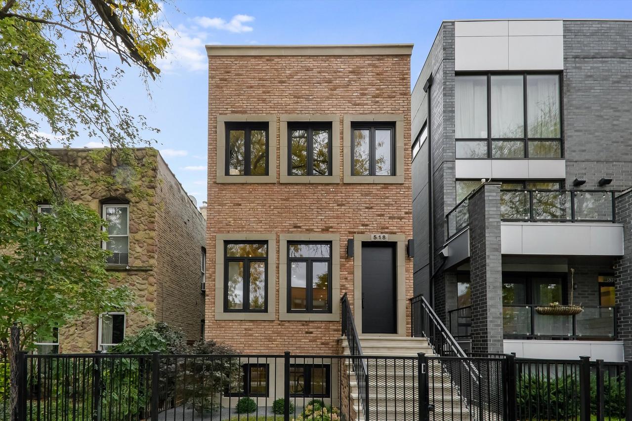 518 N Oakley Blvd., Chicago, IL 60612