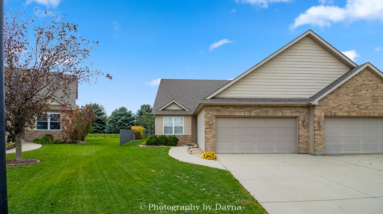 882 Pheasant Run Dr., Bourbonnais, IL 60914