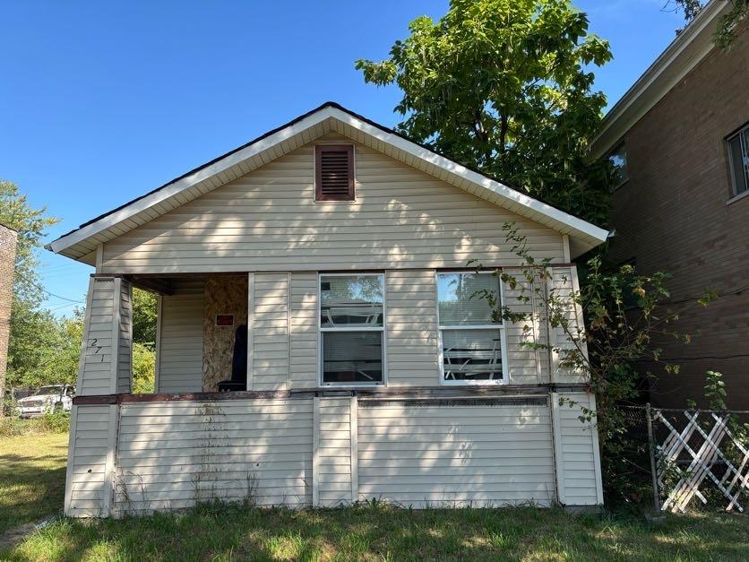 271 E 148th St., Harvey, IL 60426