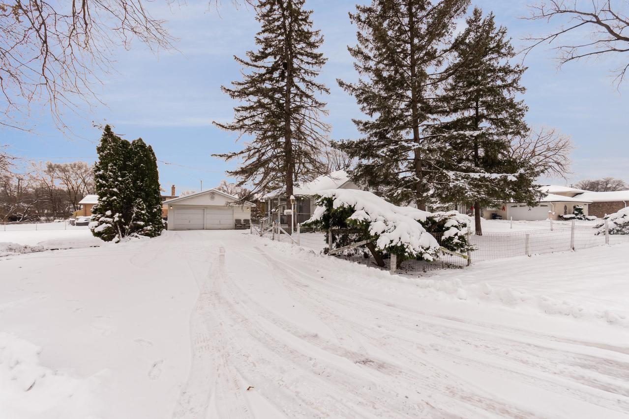 [Address Hidden by Seller], Palos Hills, IL 60465