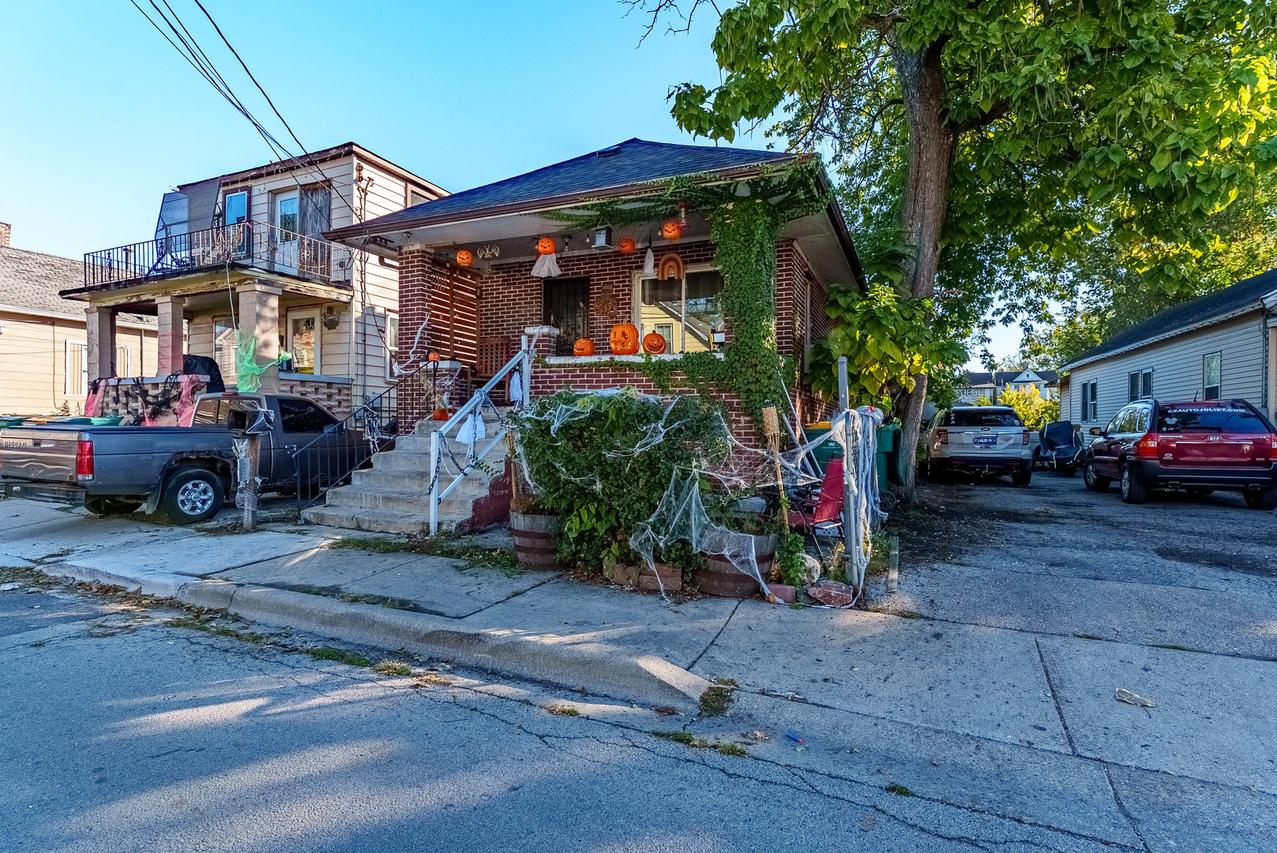 256 Mcroberts St., Joliet, IL 60432