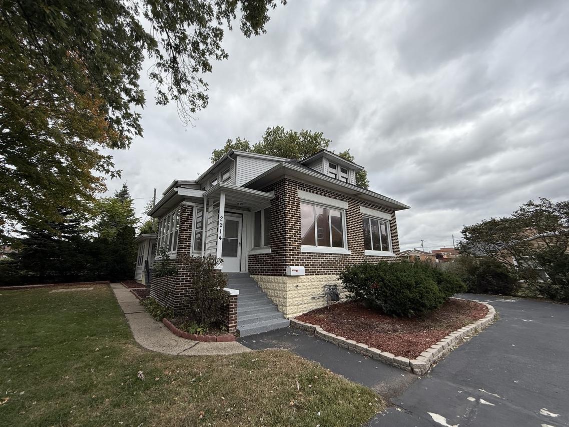 2914 Ridge Rd., Lansing, IL 60438