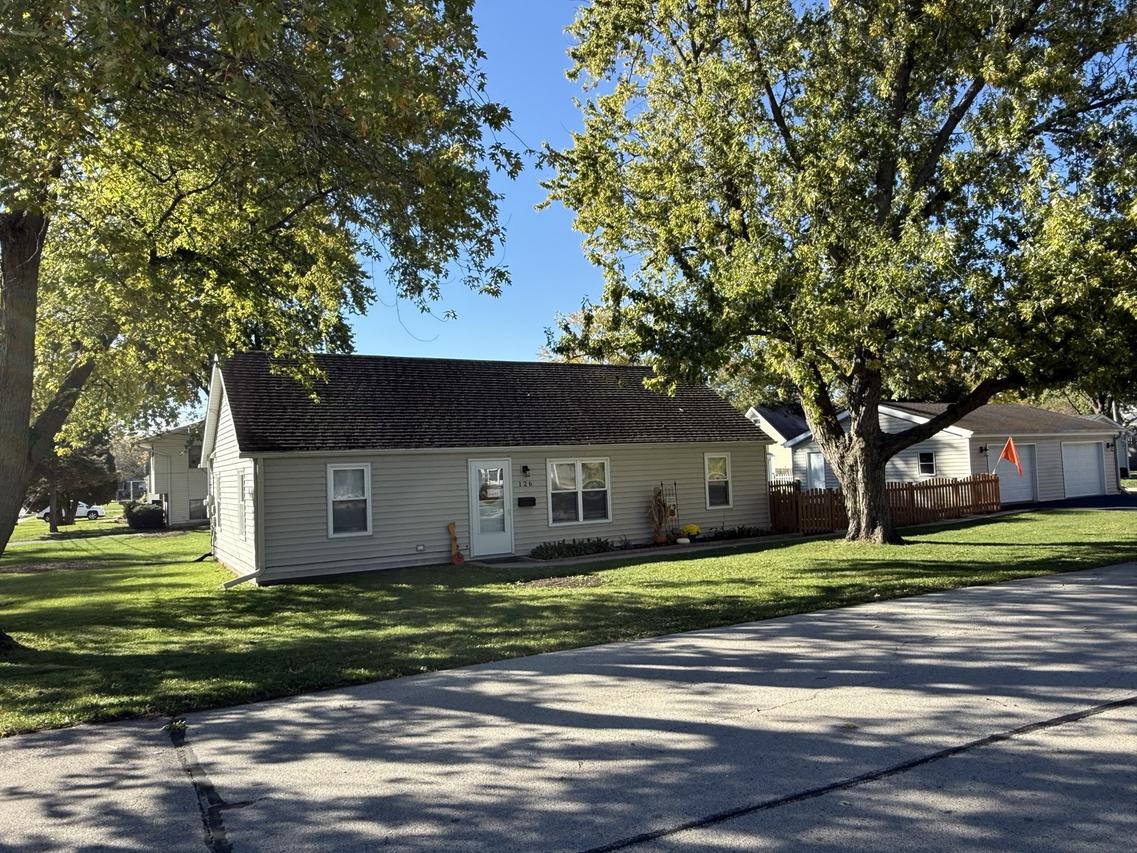 126 E Kerr St., Sycamore, IL 60178