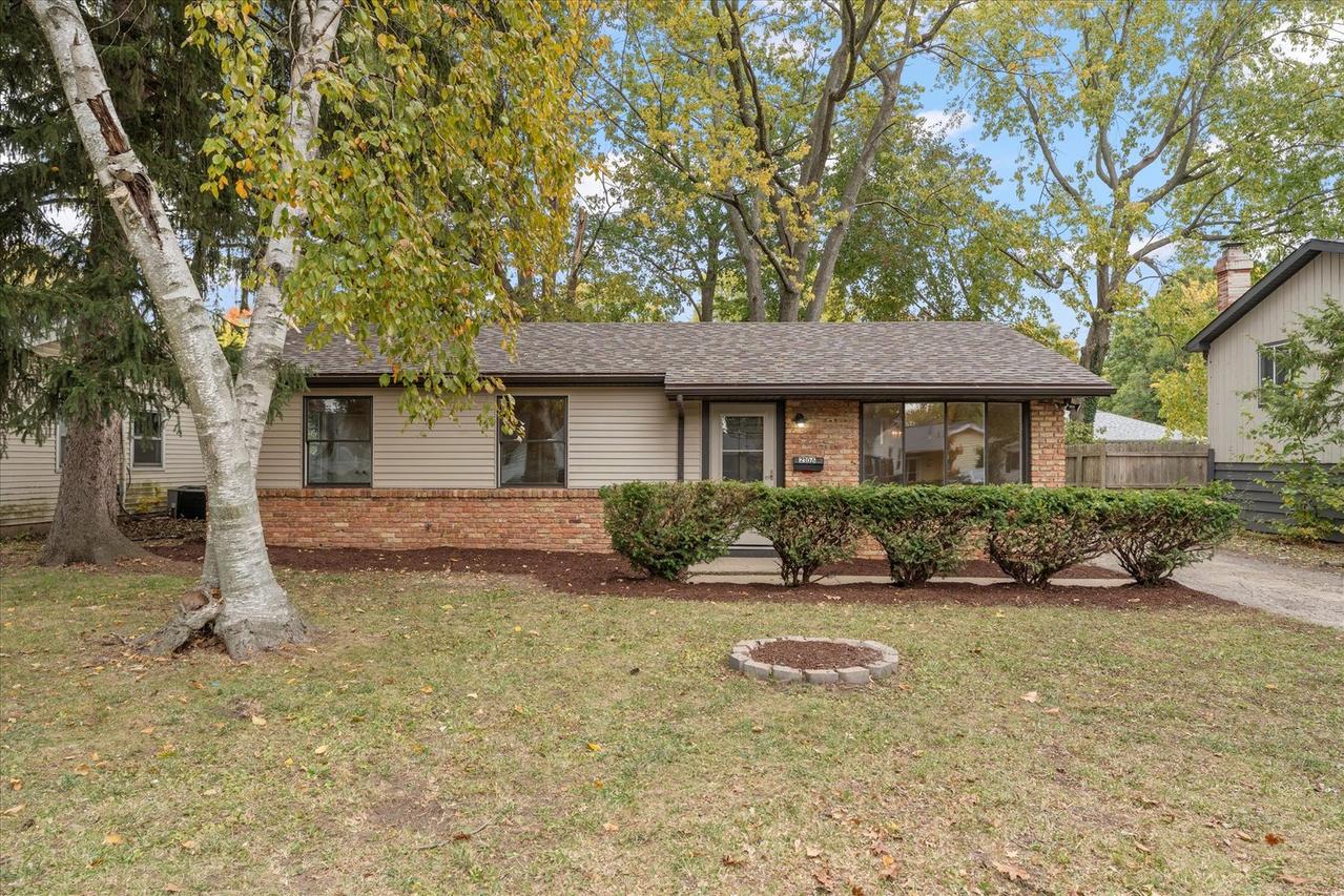 2106 E Rainbow View, Urbana, IL 61802