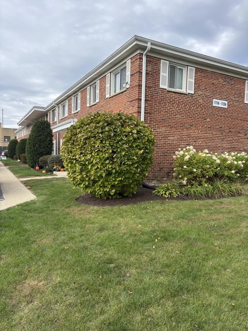 1120 N Boxwood Dr. #B, Mount Prospect, IL 60056
