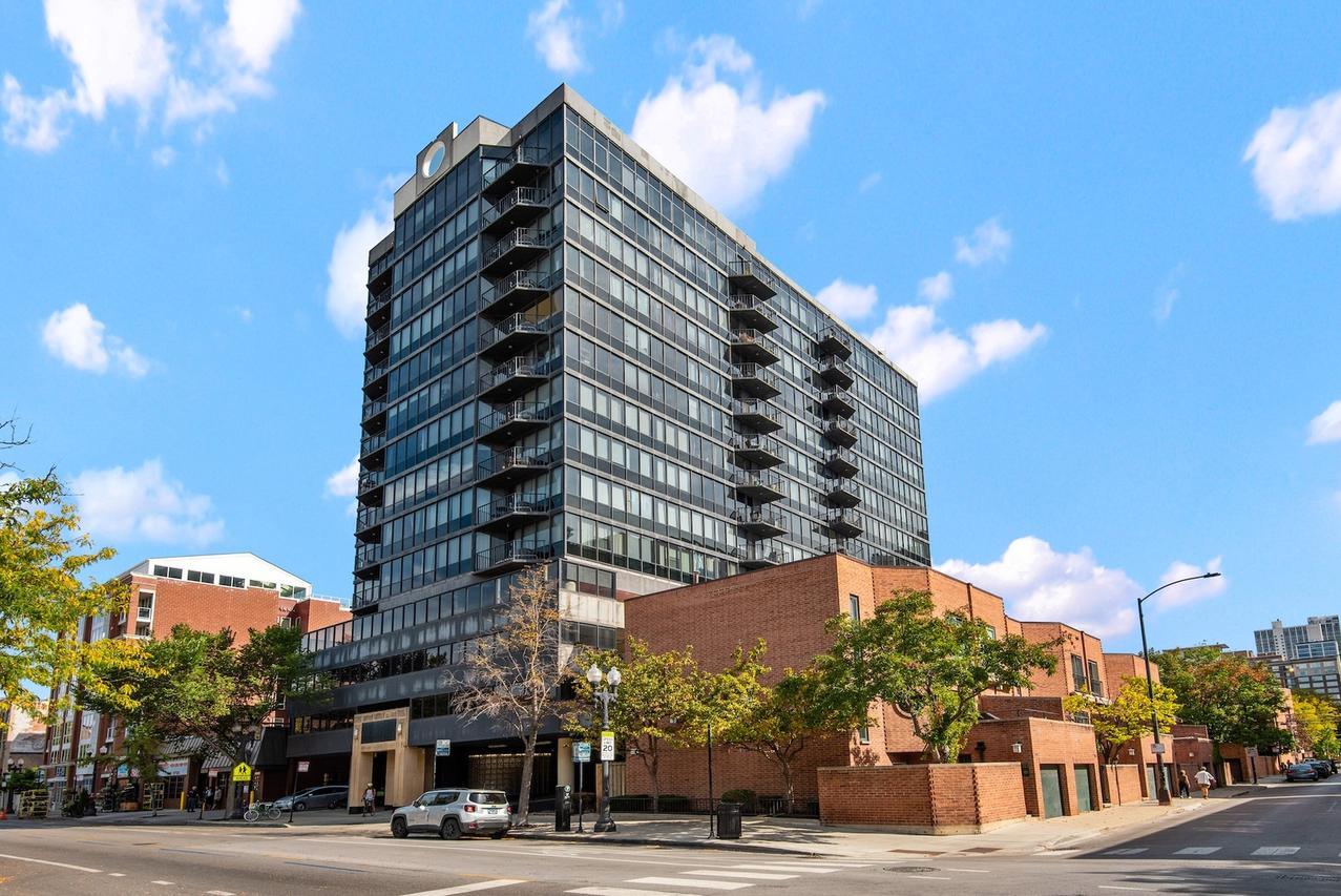 1309 N Wells St. #506, Chicago, IL 60610
