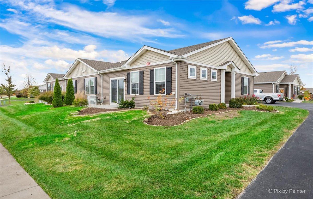 6324 Maple Glen Dr., Wonder Lake, IL 60097