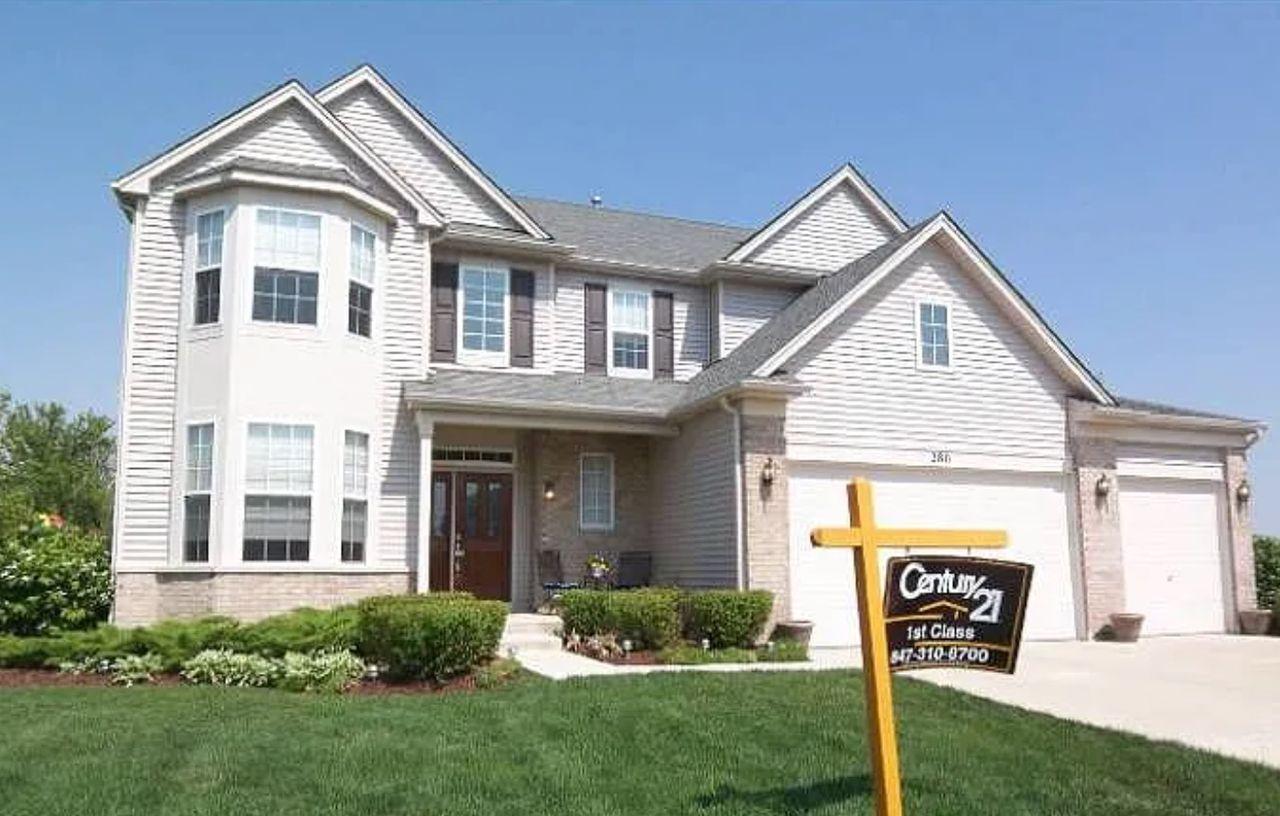 280 Denton Ln., South Elgin, IL 60177