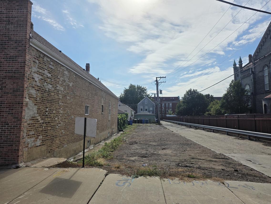 1019 W 32nd St., Chicago, IL 60608