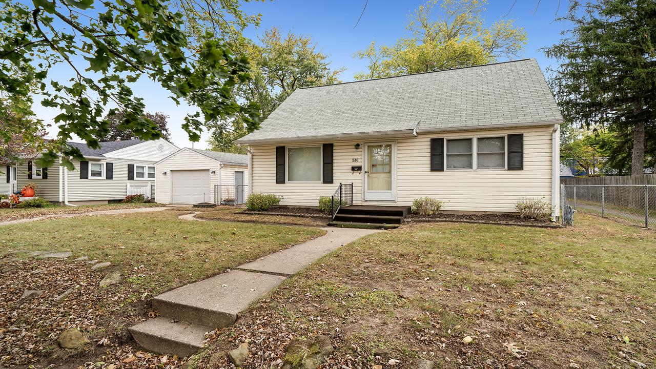 240 W Renrose Ave., Loves Park, IL 61111