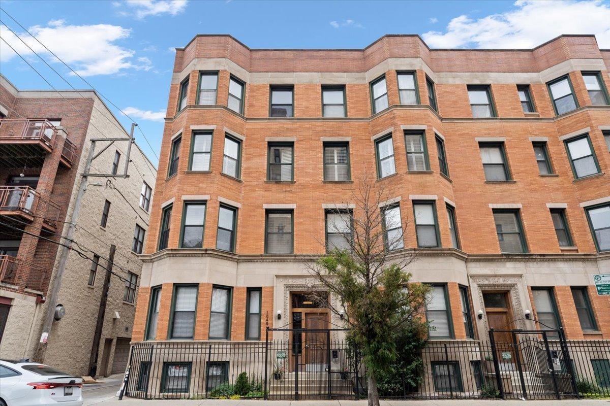1048 W Lawrence Ave. #2, Chicago, IL 60640