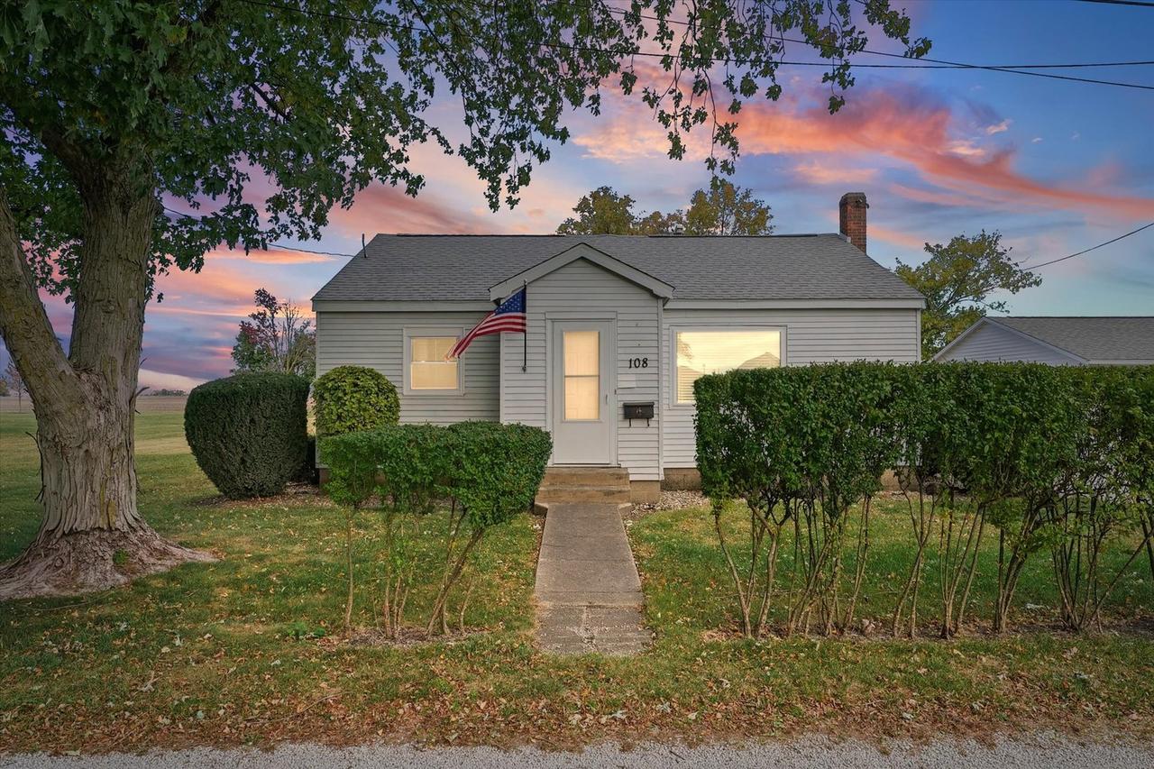 108 W Pauline St., Royal, IL 61871