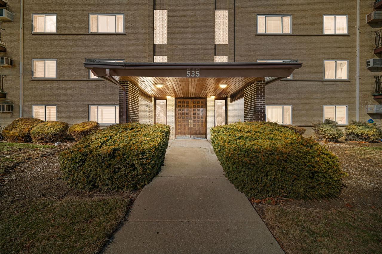 [Address Hidden by Seller], Arlington Heights, IL 60005