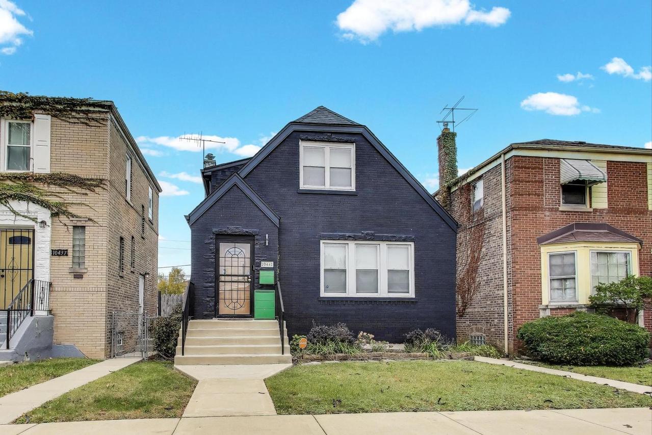 10441 S Prairie Ave., Chicago, IL 60628