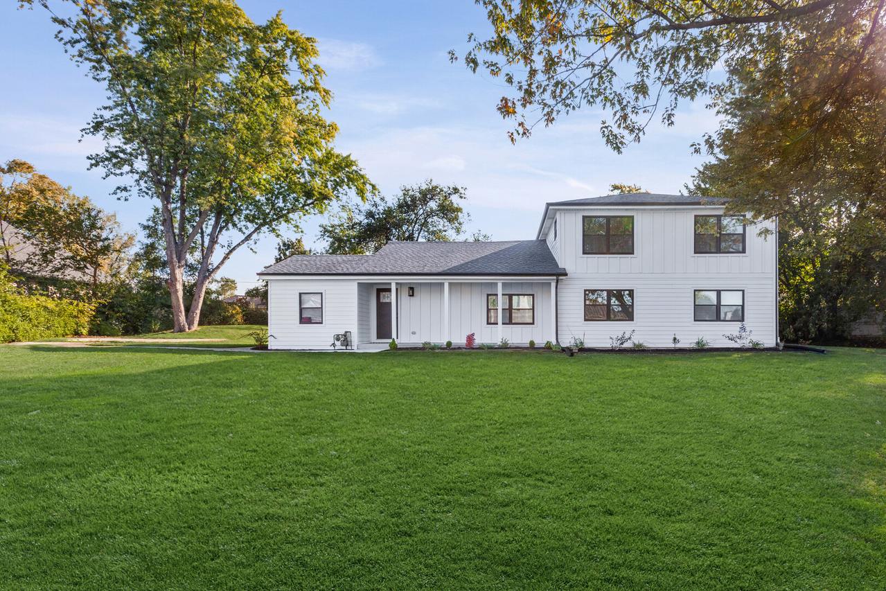 1531 Marion St., Schaumburg, IL 60193