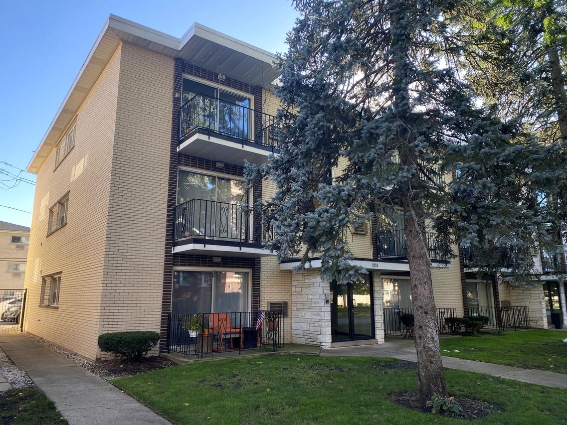 1353 Perry St. #6, Des Plaines, IL 60016
