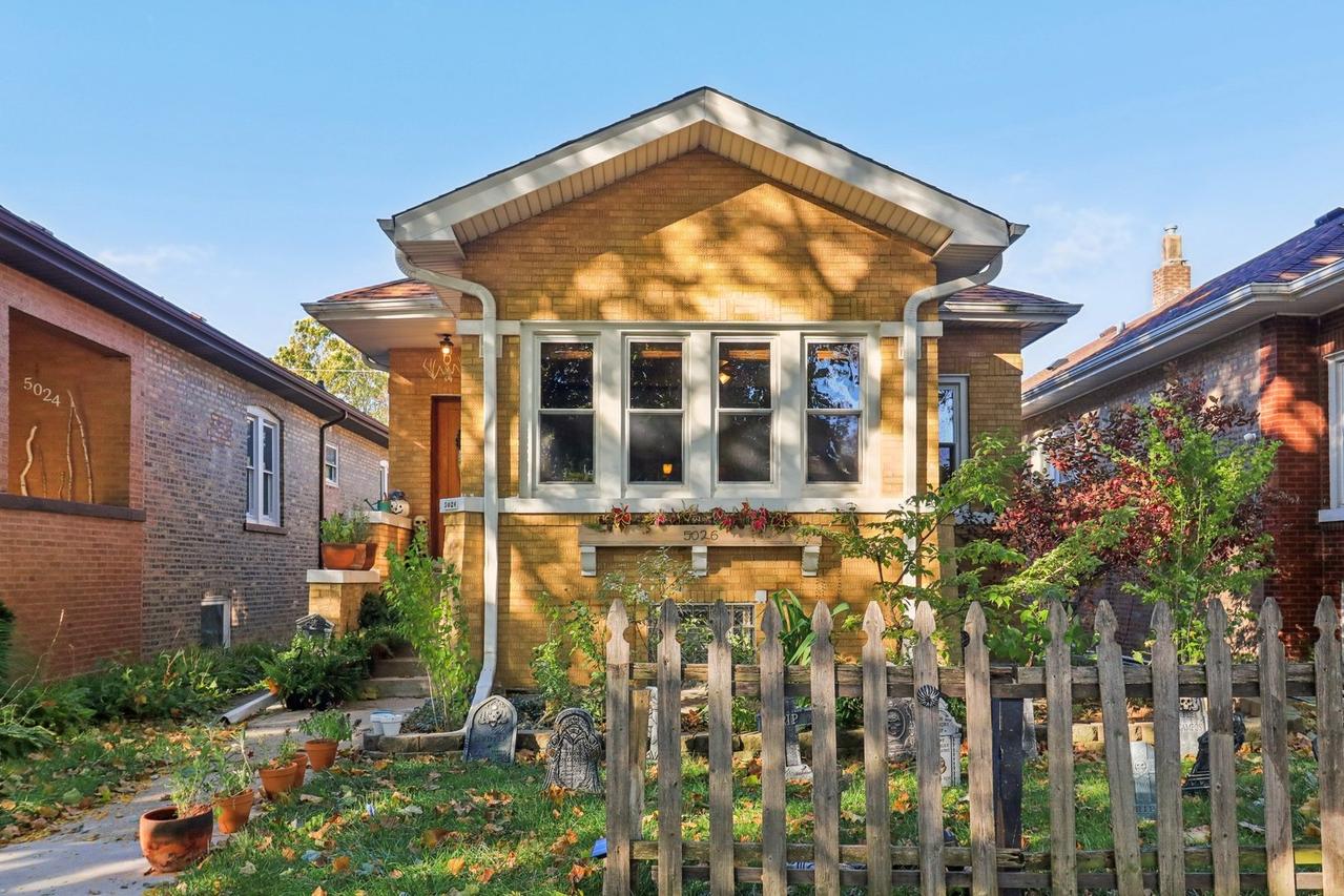 5026 N Hamlin Ave., Chicago, IL 60625