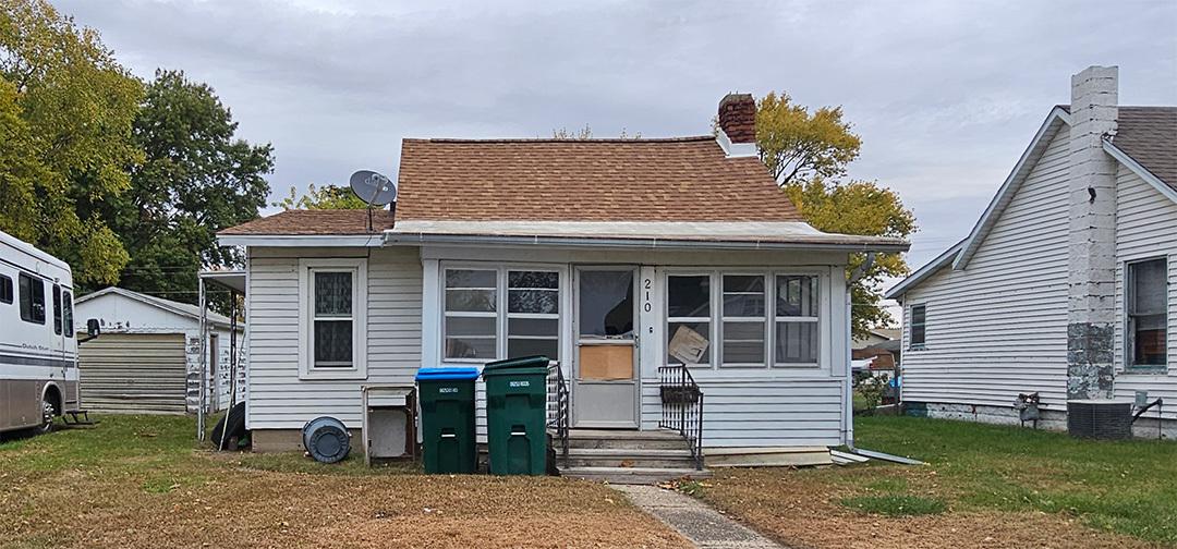 210 W 13th St., Rock Falls, IL 61071