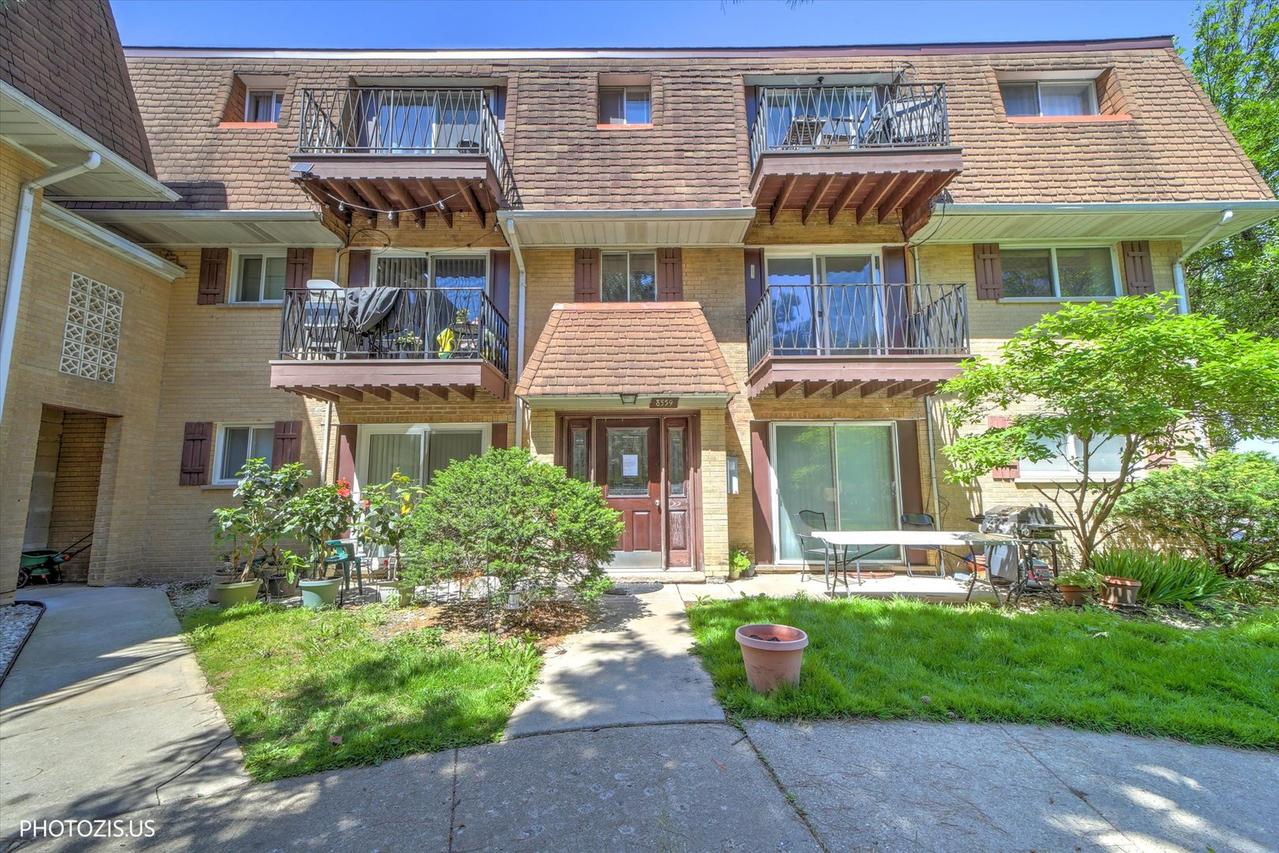 8559 W Rascher Ave. #2N, Chicago, IL 60656