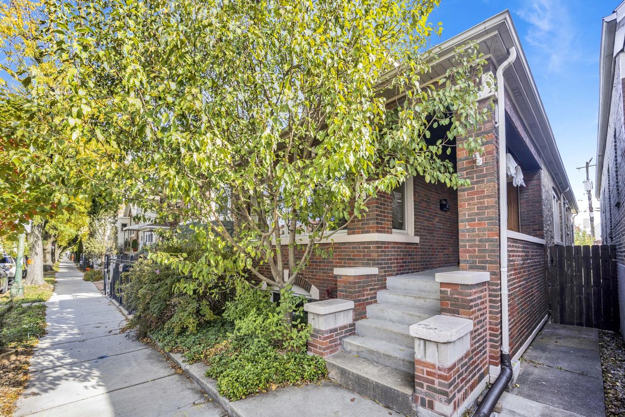 3647 S Damen Ave., Chicago, IL 60609