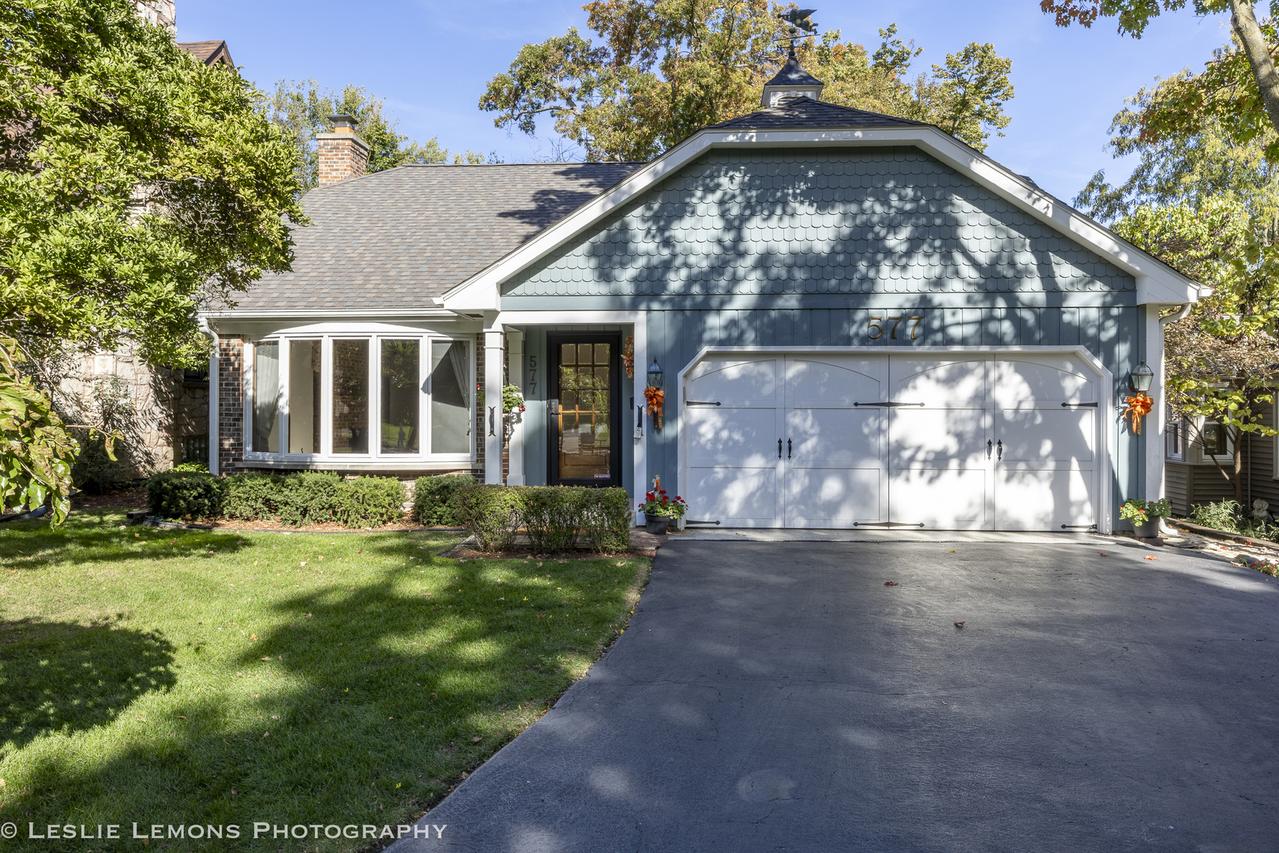 577 Lee St., Glen Ellyn, IL 60137