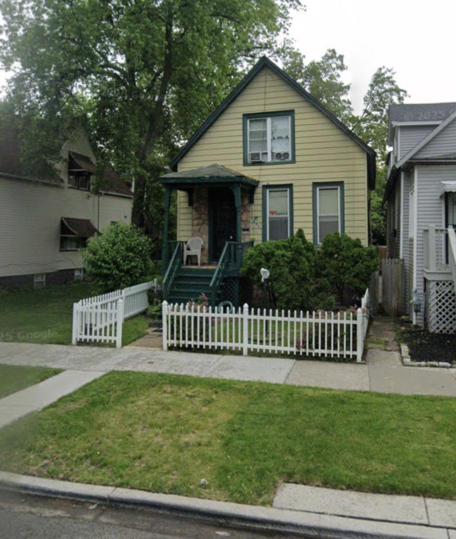 10619 S Lafayette Ave., Chicago, IL 60628