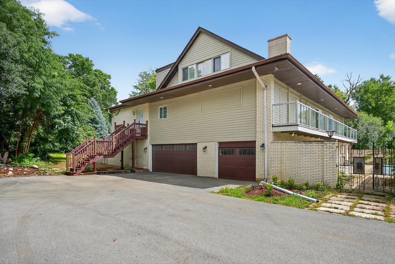 2S365 Milton Ave., Glen Ellyn, IL 60137