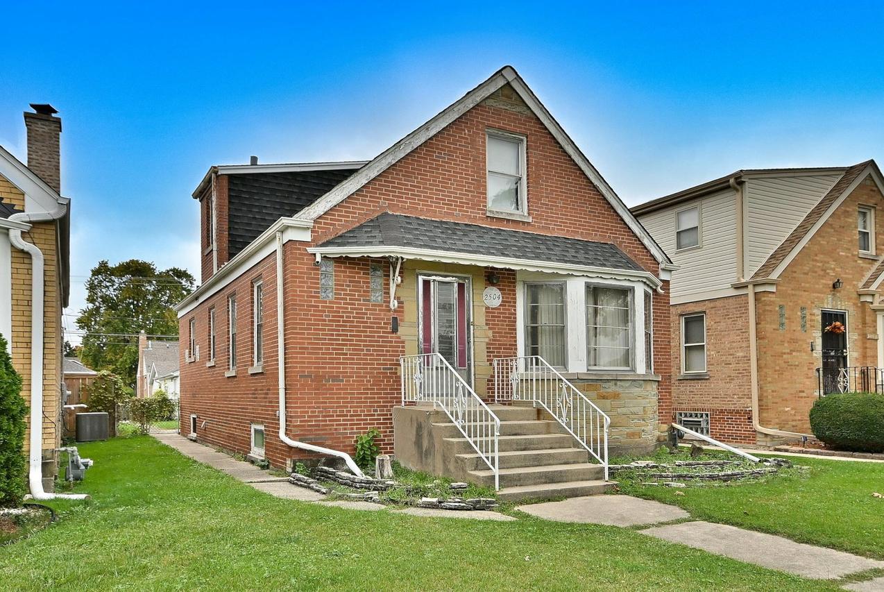 2504 Leyden Ave., River Grove, IL 60171