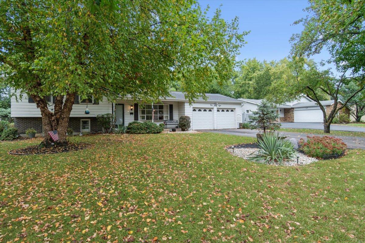 26W468 National St., Carol Stream, IL 60188