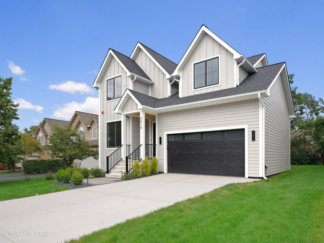 5515 Alabama Ave., Clarendon Hills, IL 60514