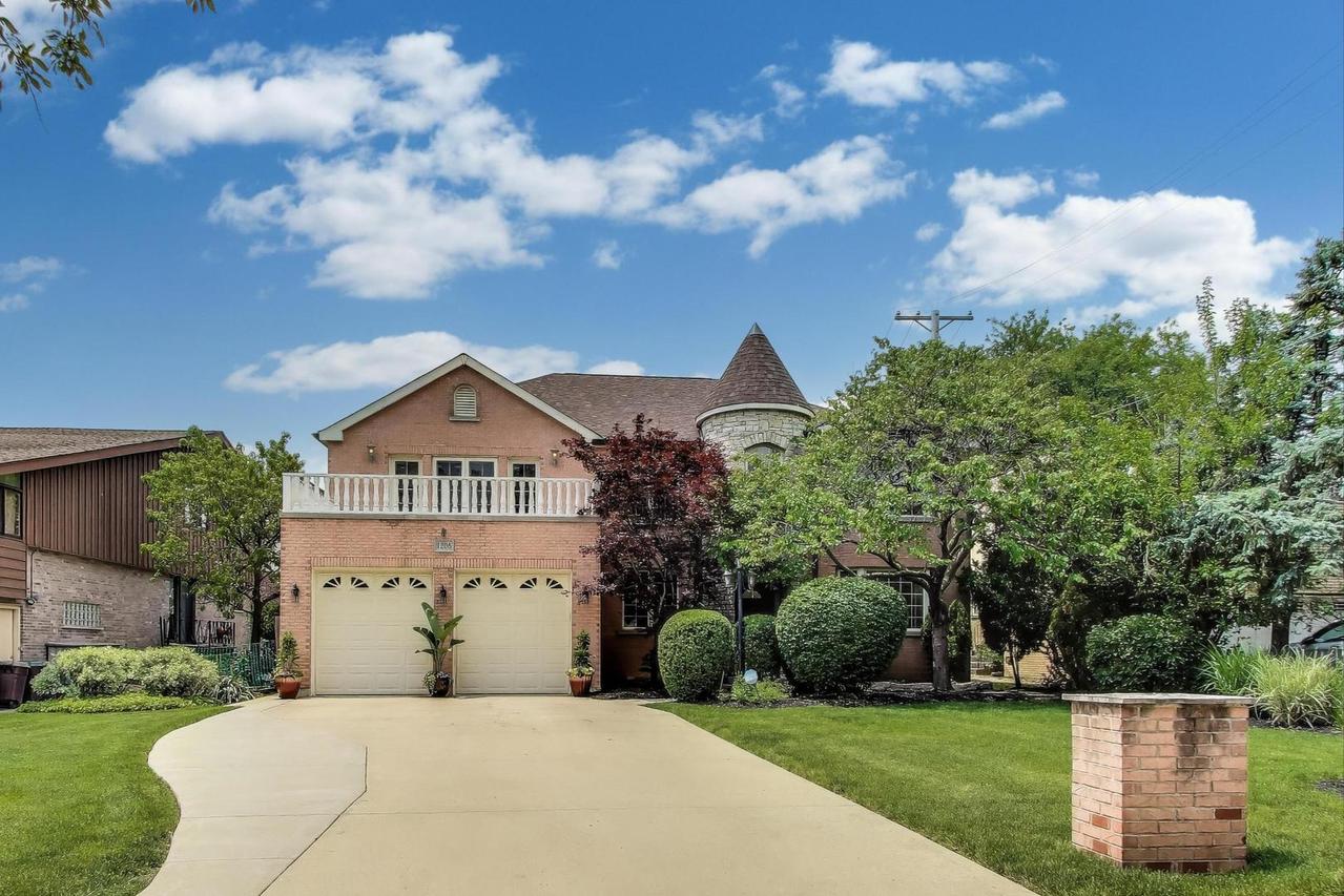 1206 Lathrop Ave., River Forest, IL 60305