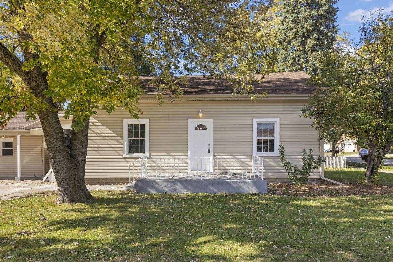 5701 W 89th Pl., Oak Lawn, IL 60453