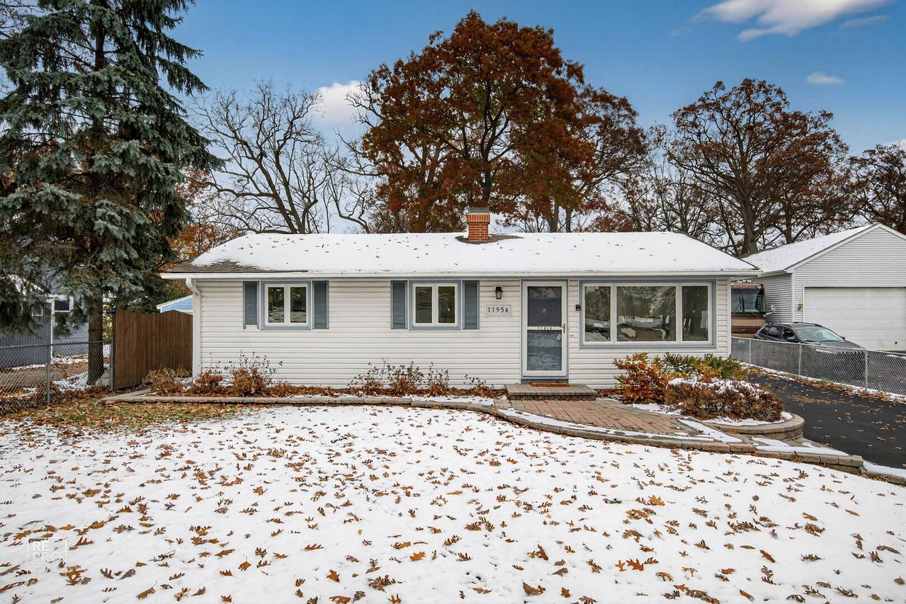 17954 W Big Oaks Rd., Grayslake, IL 60030