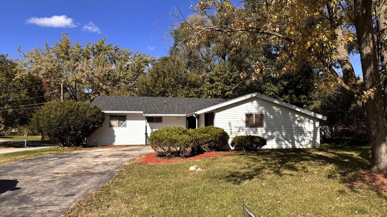 124 W Briarcliff Rd., Bolingbrook, IL 60440