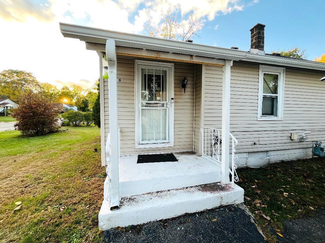 2518 20th St., North Chicago, IL 60064