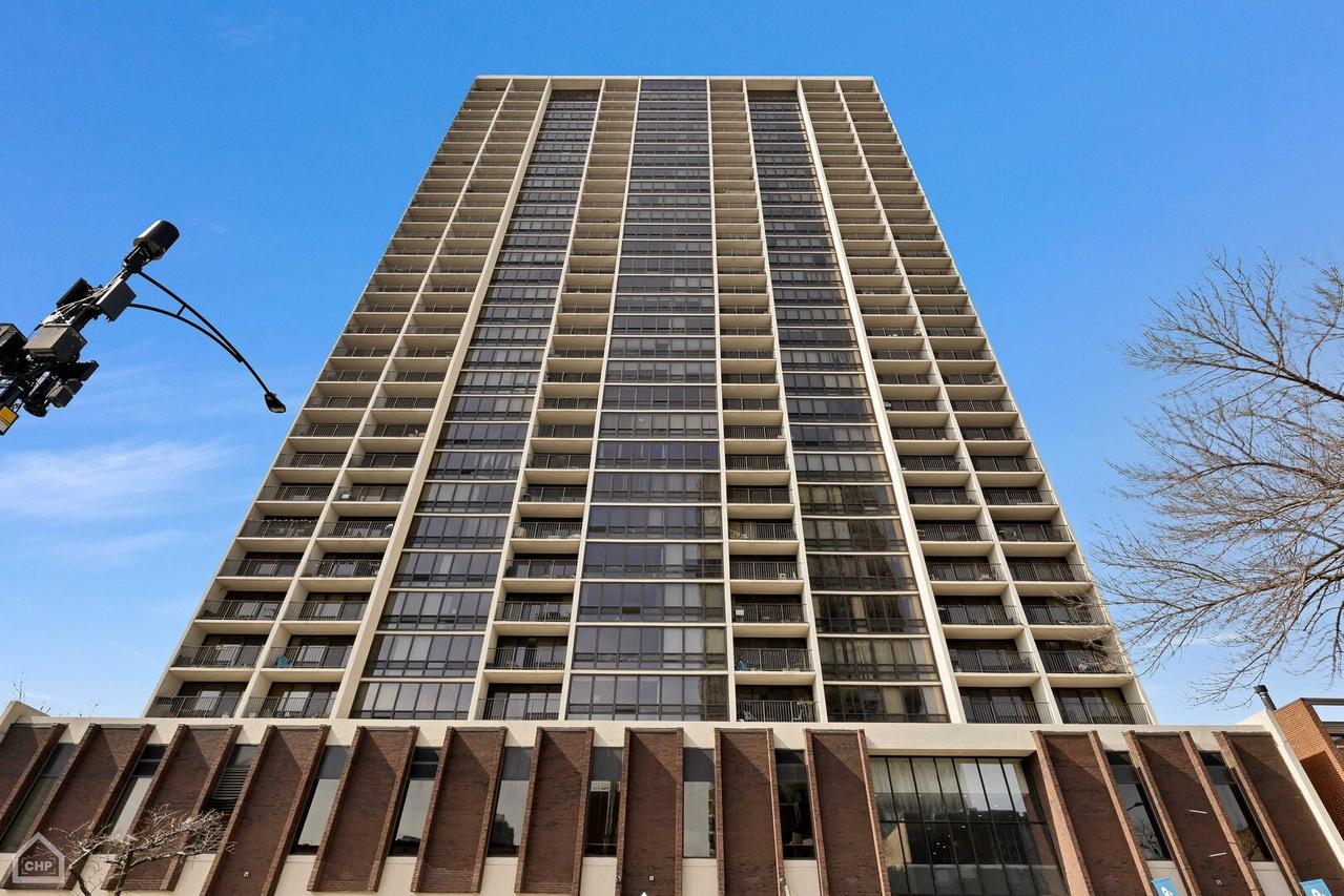 1636 N Wells St. #1001, Chicago, IL 60614