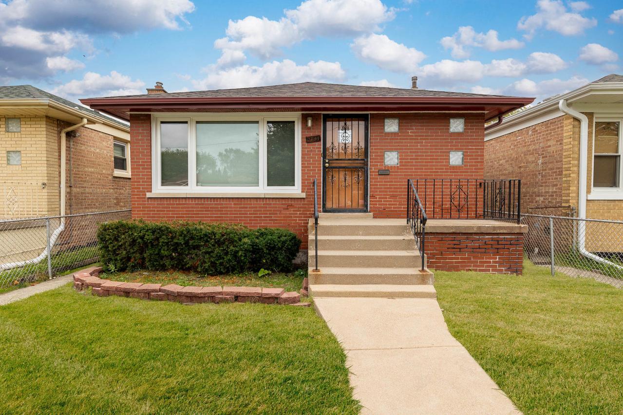 9747 S Harvard Ave., Chicago, IL 60628